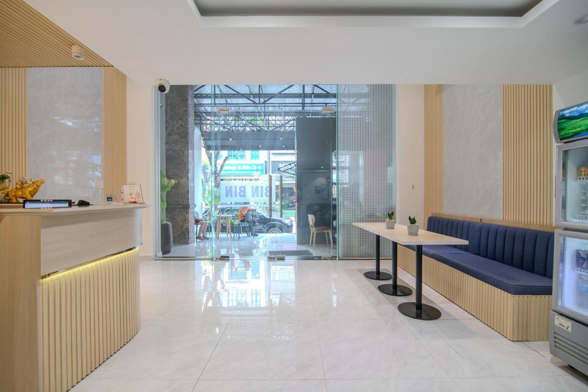 Bin Bin Hotel 6 - Near Secc D7 Cidade de Ho Chi Minh Exterior foto